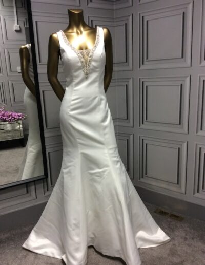 wedding dress satin v-neck fishtail