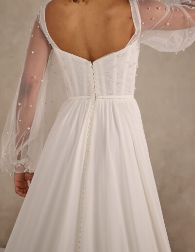 tulle wedding dress pearl sleeves split square-neckline